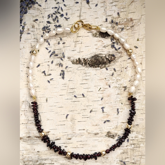 Natural Garnet Chip Beads & Freshwater Pearl Necklace - Picture 6 of 8